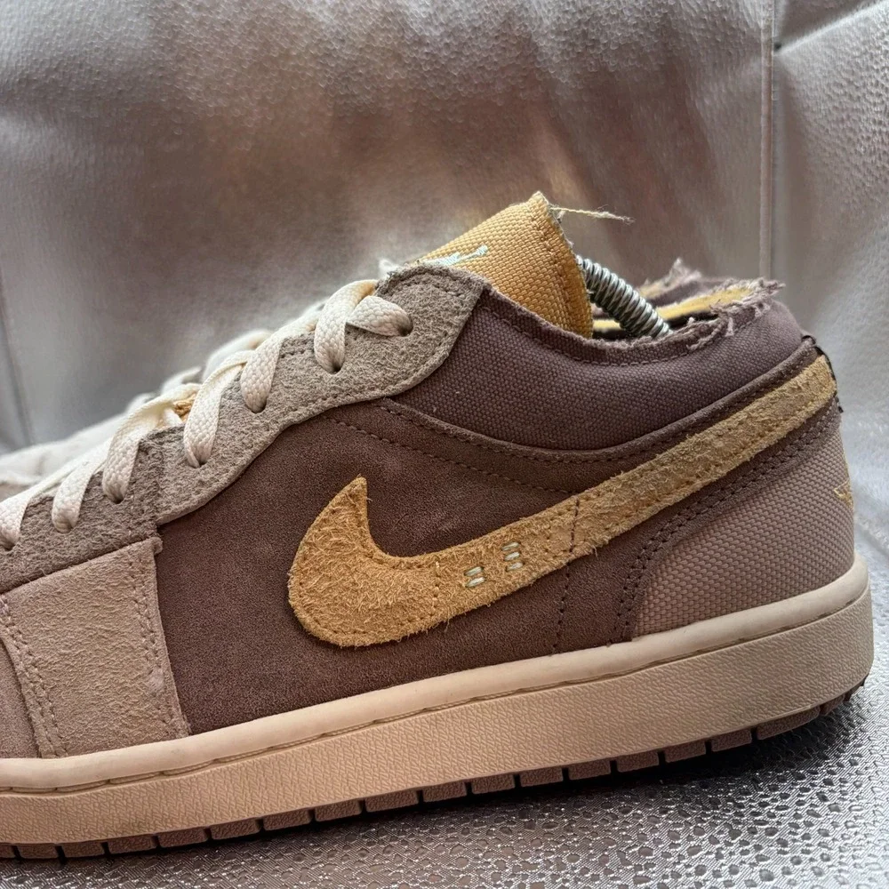 Size 10.5 Nike Air Jordan 1 Low SE Craft Taupe Haze‎ Mens Shoes DN1635-200